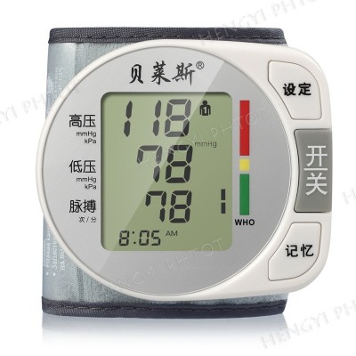 手腕式血压计语音准确测量仪可定制家用血压计USB大屏显示血压计图5