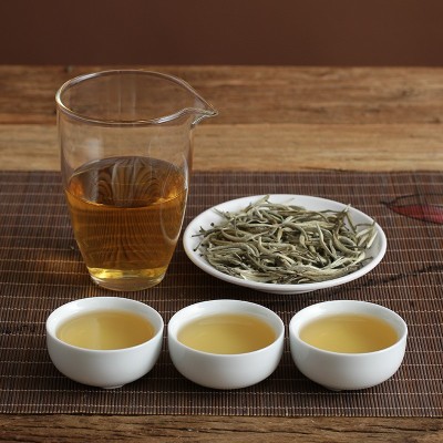 批发云南普洱茶2023年白毫银针单芽月光白（小芽）大白毫单芽散茶图3