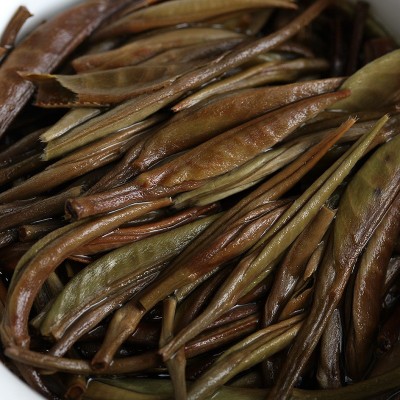 批发云南普洱茶2023年白毫银针单芽月光白（小芽）大白毫单芽散茶图4